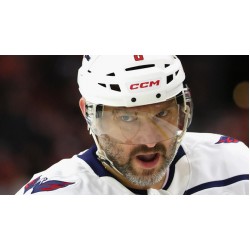 Alexandr Ovečkin se rozhodl podepsat smlouvu s Washington Capitals na svou 22. sezónu